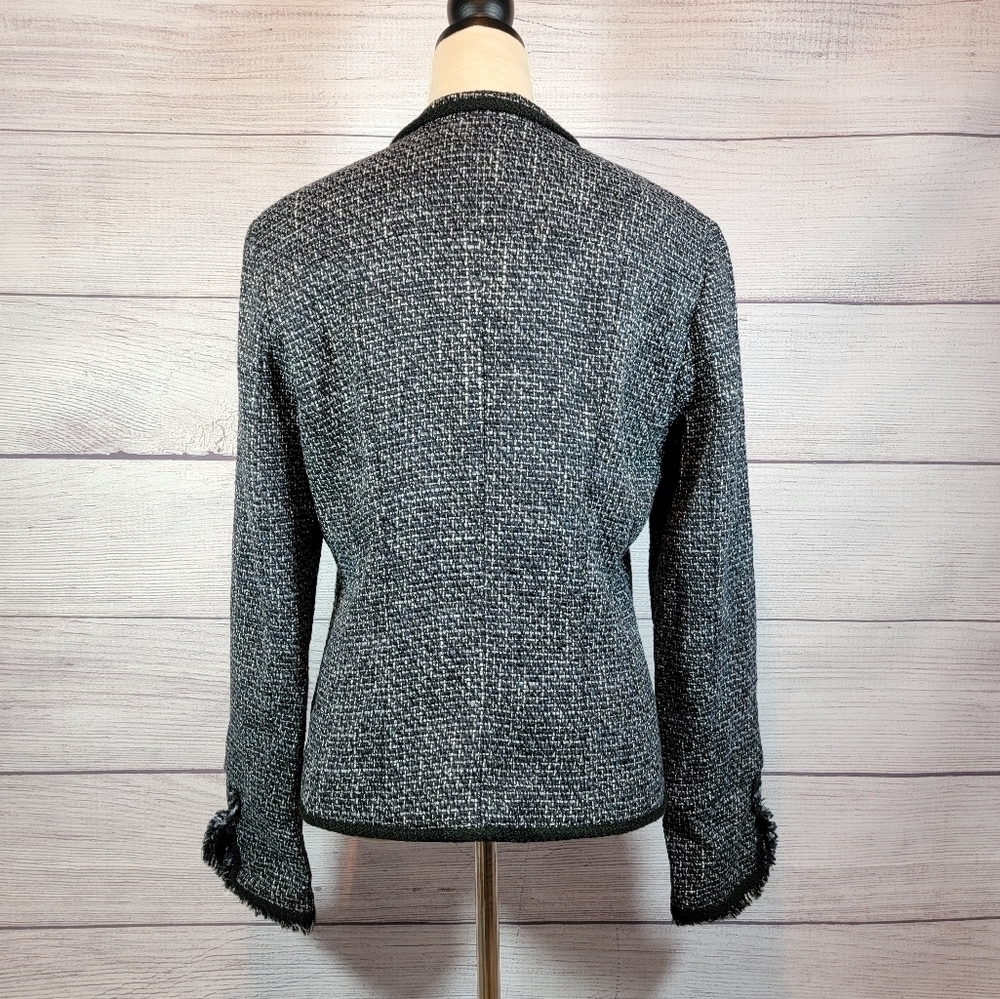 𝅺ELIE Tahari Tweed Fringe Wool Blend Jacket Black and White - Picture 3 of 9